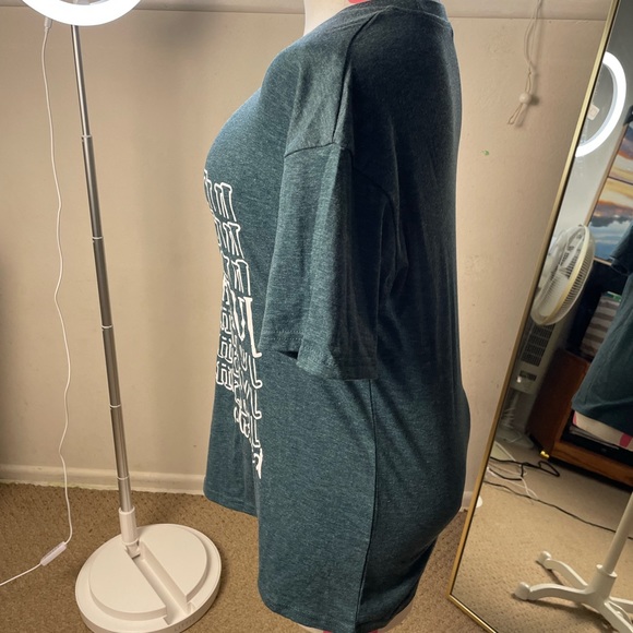 Thankful Logo Tee BNWOT - Picture 3 of 3